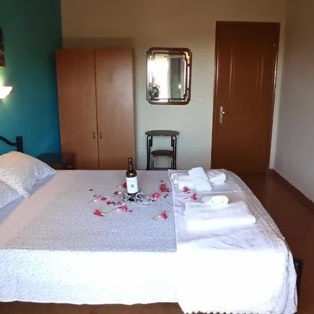 Tsoukias House * Палеокастрица