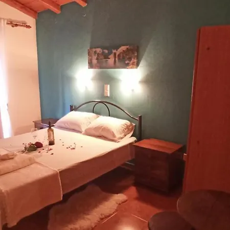 Tsoukias House * Палеокастрица